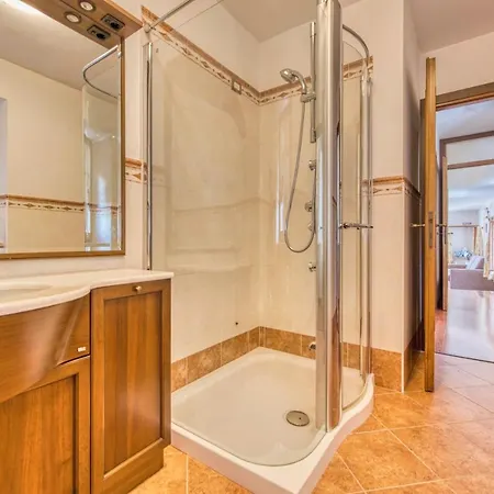 Fiori Del Apartment Garda (Verona)